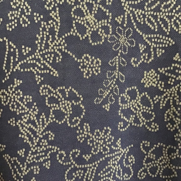 LuLaRoe Classic Tee size S - Picture 2 of 3